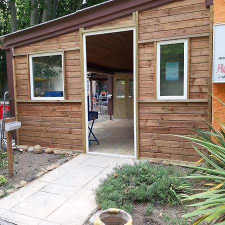 Hotel Camping de la Chapelette à Saint-Martin-de-Crau Extérieur photo