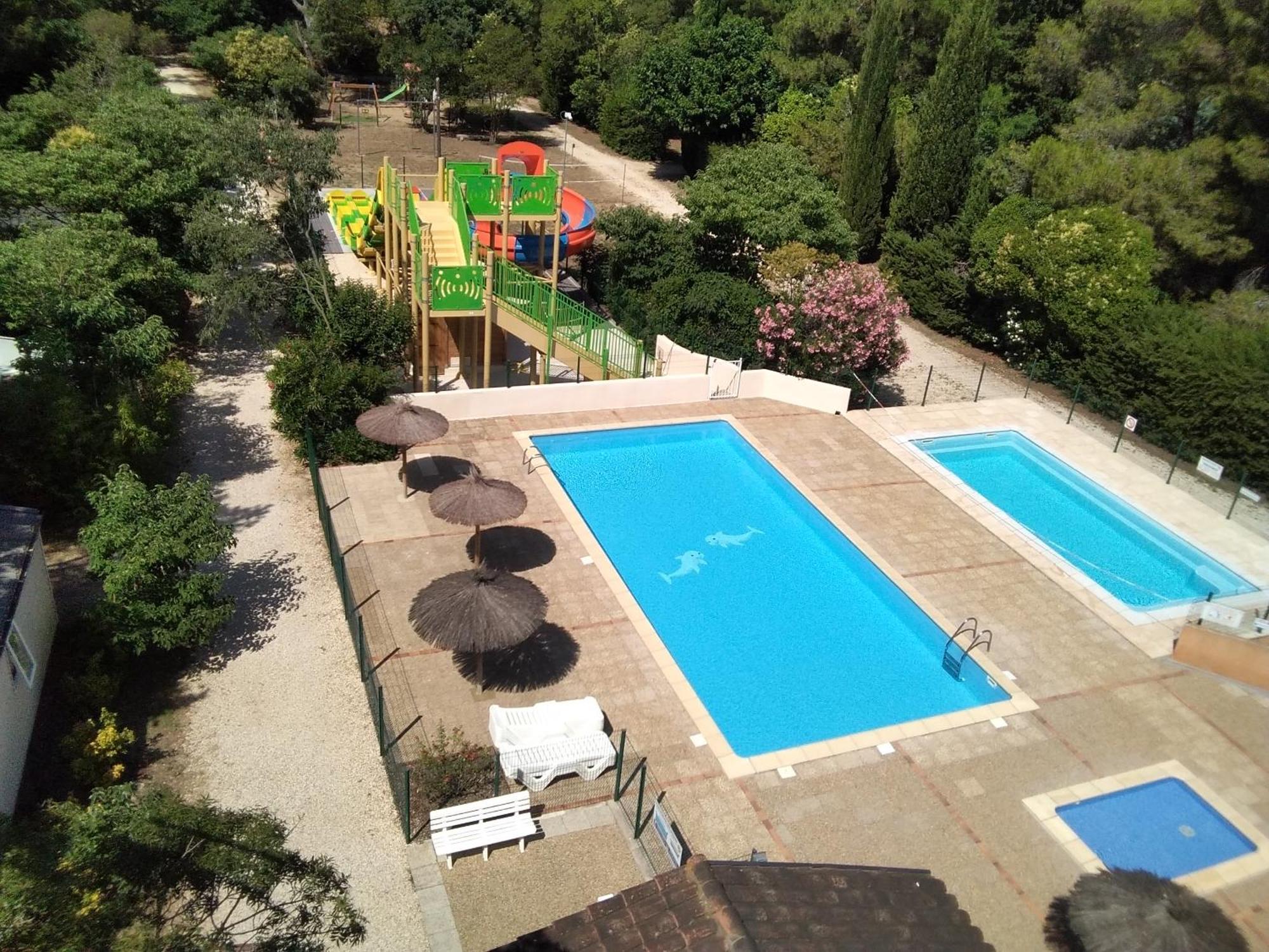 Hotel Camping de la Chapelette à Saint-Martin-de-Crau Extérieur photo