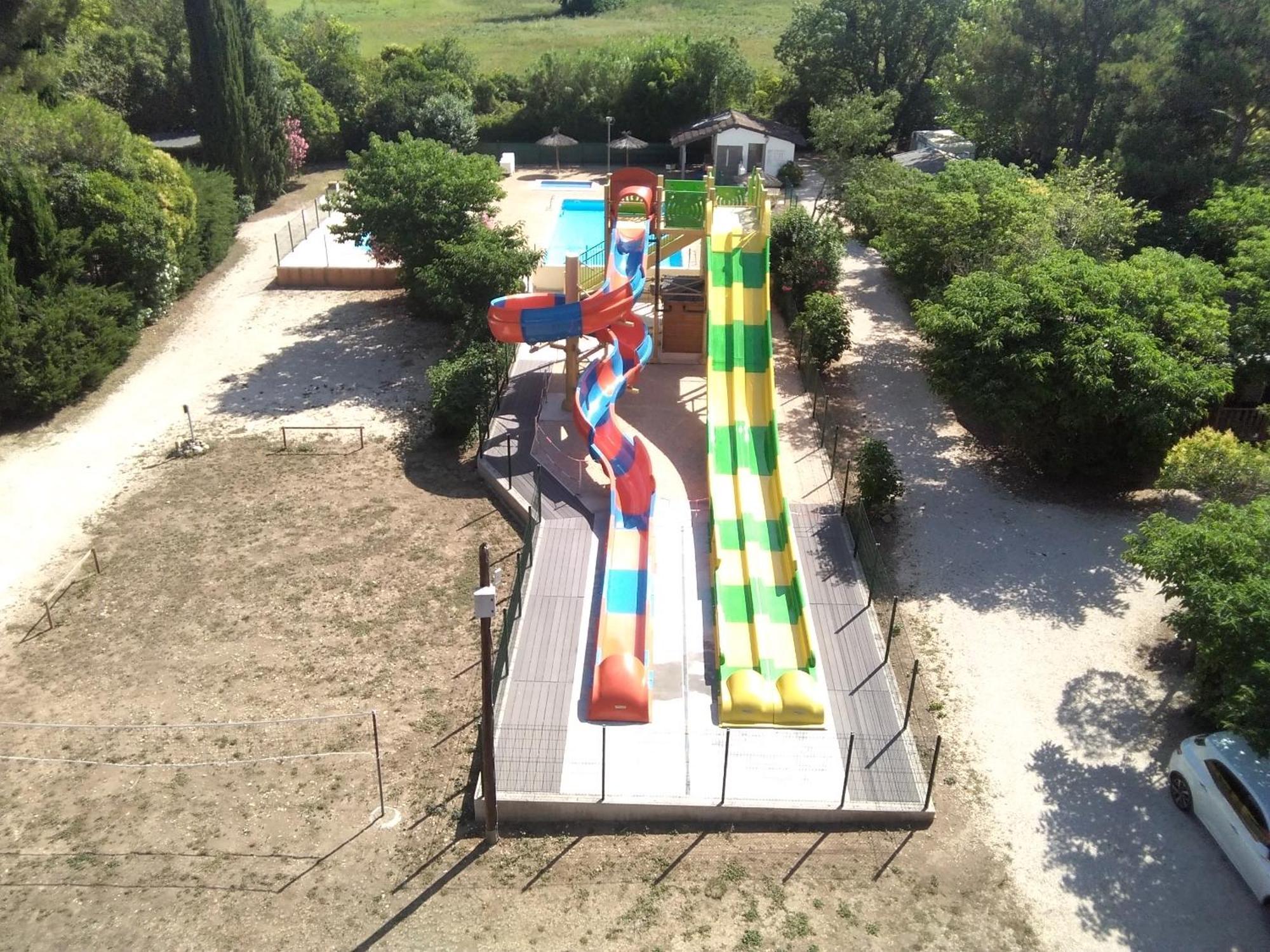 Hotel Camping de la Chapelette à Saint-Martin-de-Crau Extérieur photo